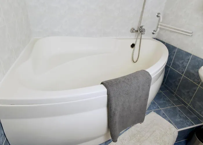 شقة Panorama Apartman *